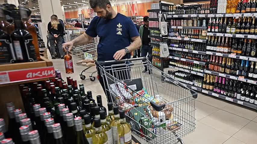 Фото - Глава Минпромторга призвал скорее определиться с параллельным импортом алкоголя