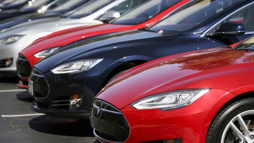 Фото - Tesla решила отозвать миллион машин