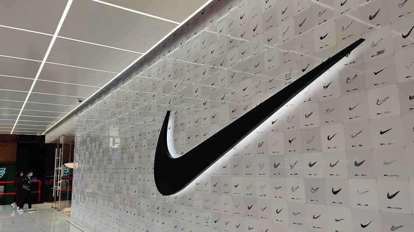 Фото - Магазин Nike начал работу в Москве под новым названием